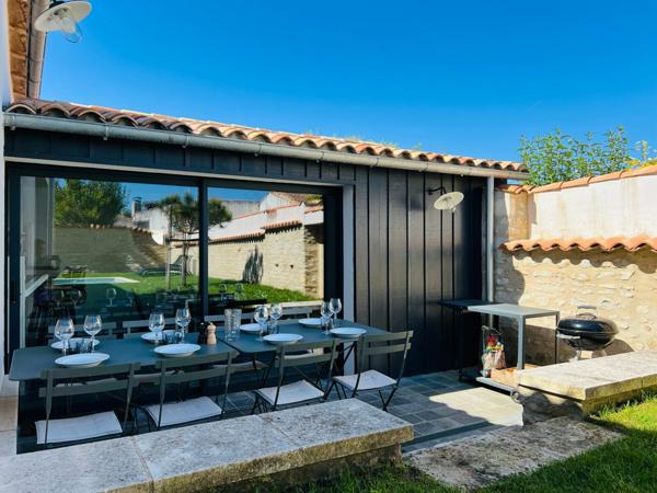 Maison à vendre    5 pièces •  La Flotte