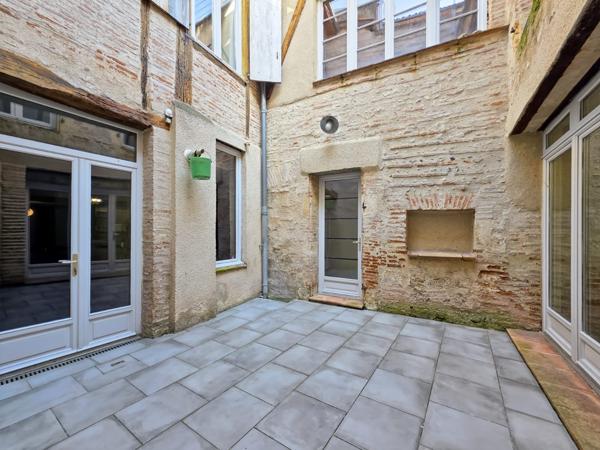 Maison 8 pièces - 300 m²