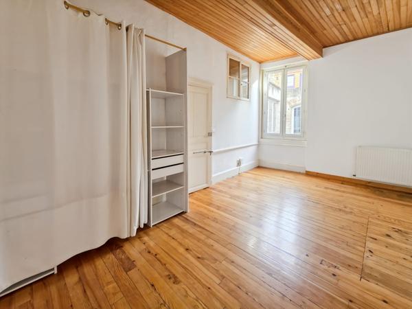 Maison 8 pièces - 300 m²