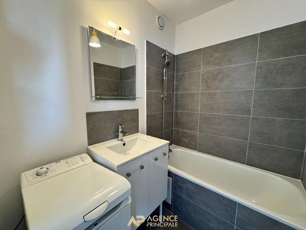 Appartement - 1 pièces - 25 m2 - Balcon - La Rochelle les Minimes - 150 000 € **  - Référence  JH765