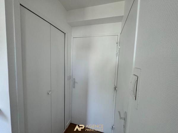Appartement - 1 pièces - 25 m2 - Balcon - La Rochelle les Minimes - 150 000 € **  - Référence  JH765
