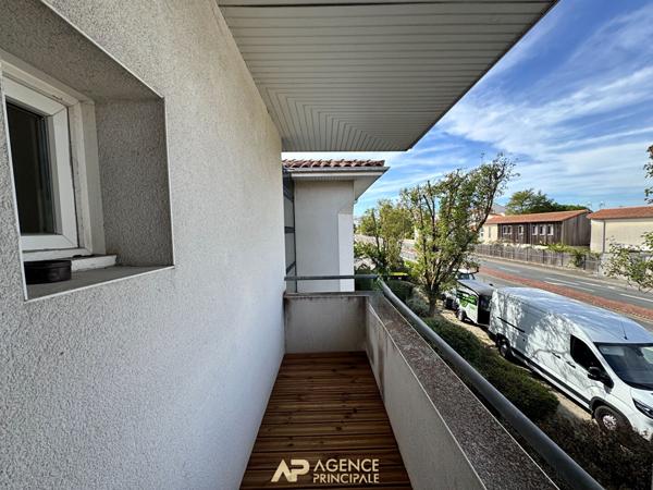 Appartement - 1 pièces - 25 m2 - Balcon - La Rochelle les Minimes - 150 000 € **  - Référence  JH765