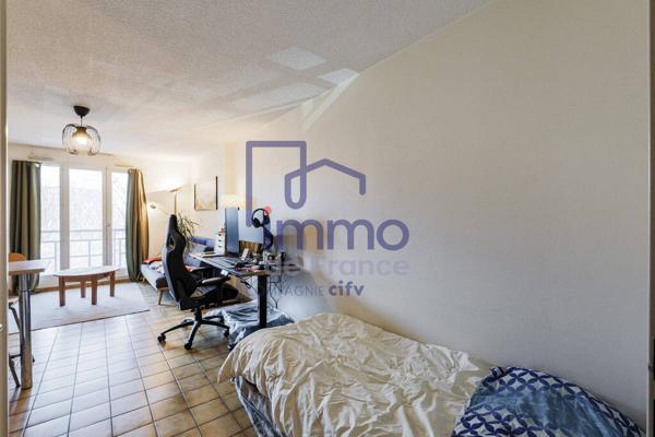 Grenoble, proximité Gare, palais de Justice, Ecole de Commerces