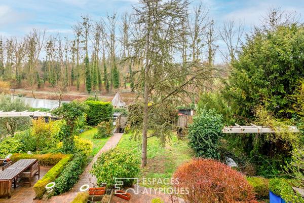 Maison d’époque avec berge et jardin privatifs au bord de l’Yerres.