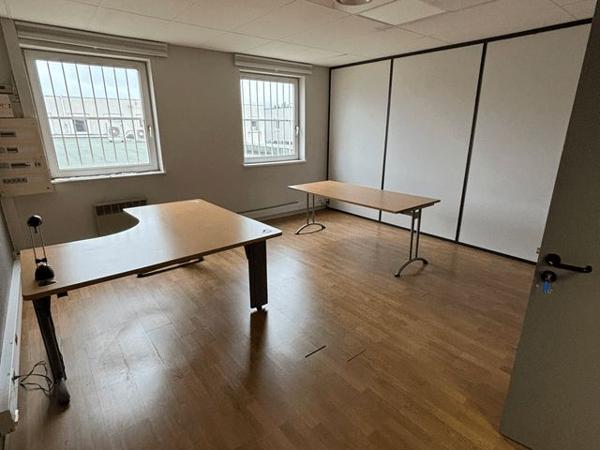 Location Local commercial 1 pièce 22.5 m² - 91 RUE DU GENERAL MANGIN Grenoble 38100