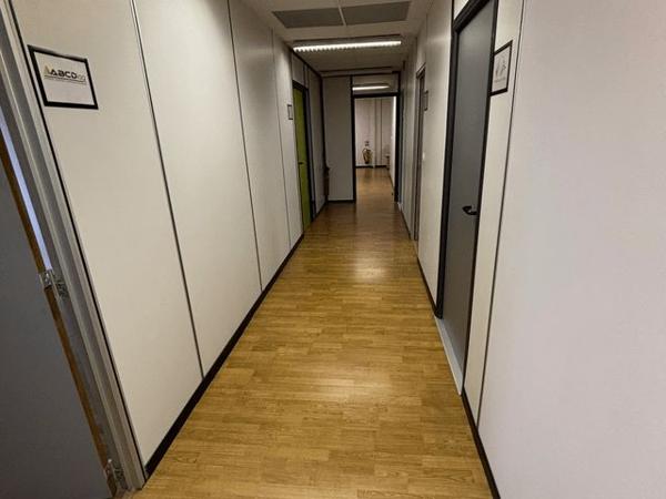 Location Local commercial 1 pièce 22.5 m² - 91 RUE DU GENERAL MANGIN Grenoble 38100