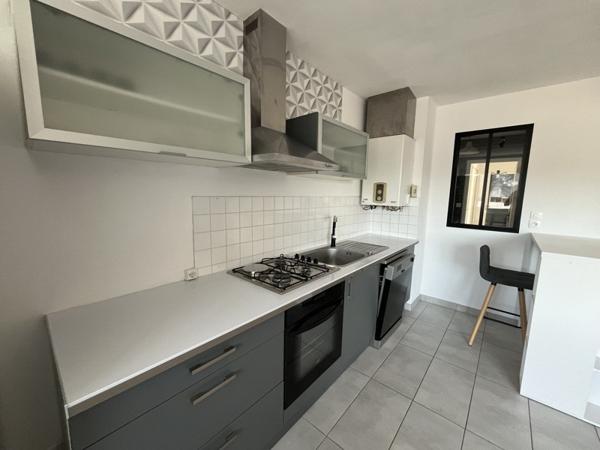 Appartement à louer 790 € CC Quimper 3 p 66 m² DPE C