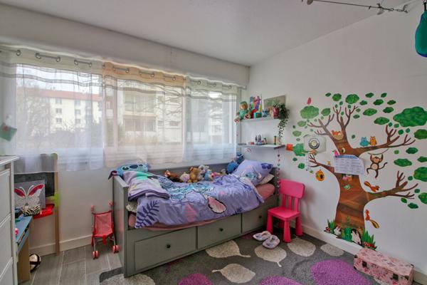 Appartement Antony 3 pièces 2 chambres 57 m² balcon, parking et cave