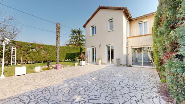 Maison Saint Laurent De Mure 124 m2 + Jardin + Piscine , Saint laurent de mure