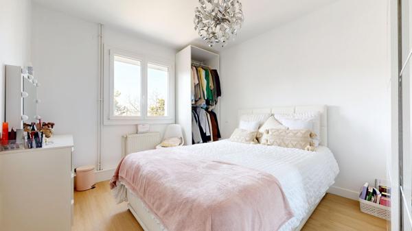 Maison Saint Laurent De Mure 124 m2 + Jardin + Piscine , Saint laurent de mure
