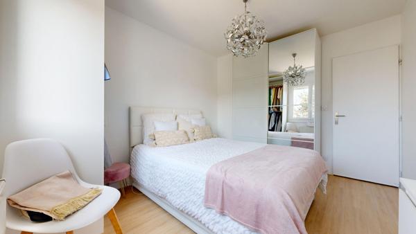Maison Saint Laurent De Mure 124 m2 + Jardin + Piscine , Saint laurent de mure