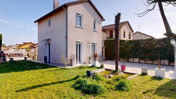 Maison Saint Laurent De Mure 124 m2 + Jardin + Piscine , Saint laurent de mure