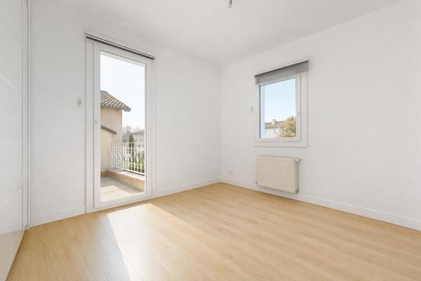 Maison Saint Laurent De Mure 124 m2 + Jardin + Piscine , Saint laurent de mure