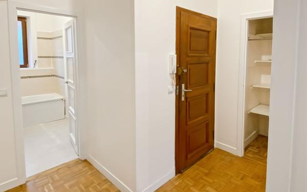 Appartement à louer    2 pièces • 51,79 m2 Orléans