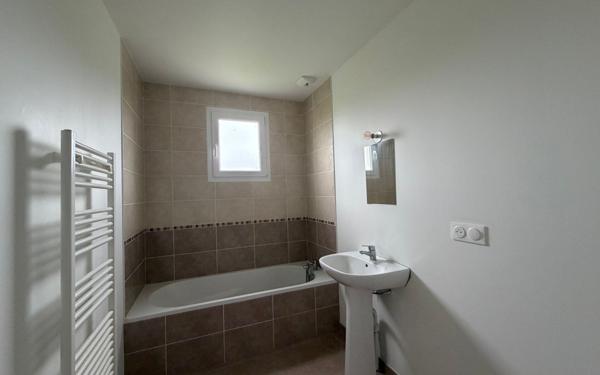 Maison à vendre    4 pièces • 75 m2 Souillé