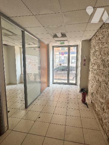 NICE - LOCAL COMMERCIAL 52 m² - QUARTIER DU PORT