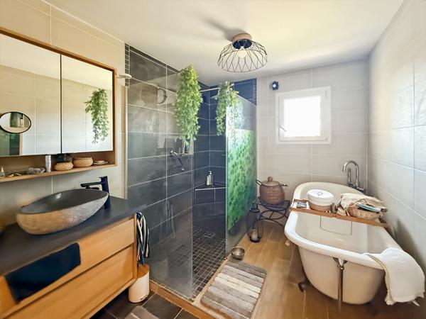 Maison Bouc Bel Air 6 pièce(s) 160.54 m2