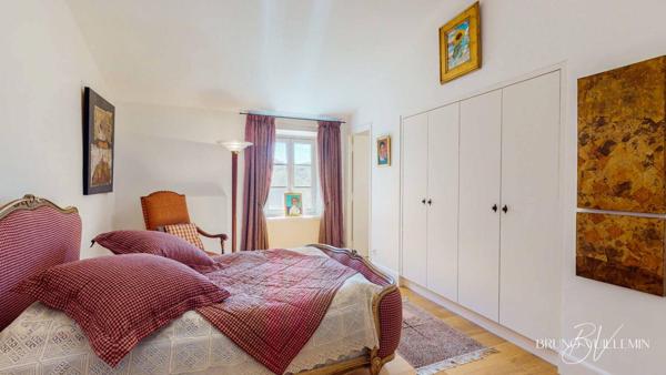 DOMAINE DE PRESTIGE XIXème ENTIÈREMENT RESTAURE SUR 10 Ha