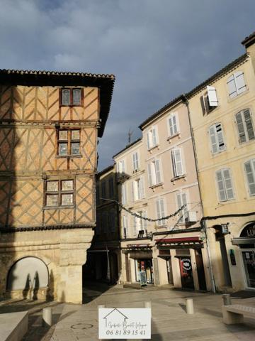 Joli T1 lumineux et très bien placé - centre d'Auch - 1er étage sans ascenseur