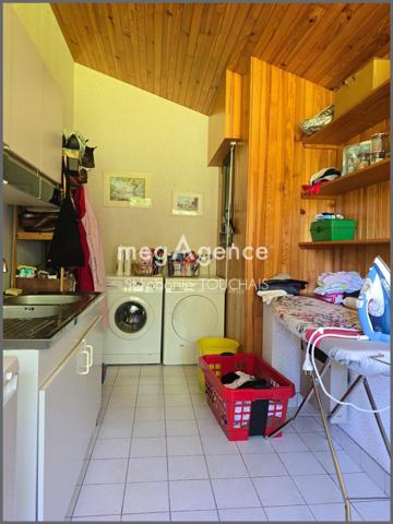 Maison à FOUGERES, 35300 - 9 pièces 225m²