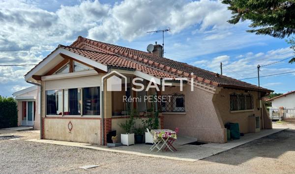 A vendre Maison modernisée avec deux dépendances et piscine