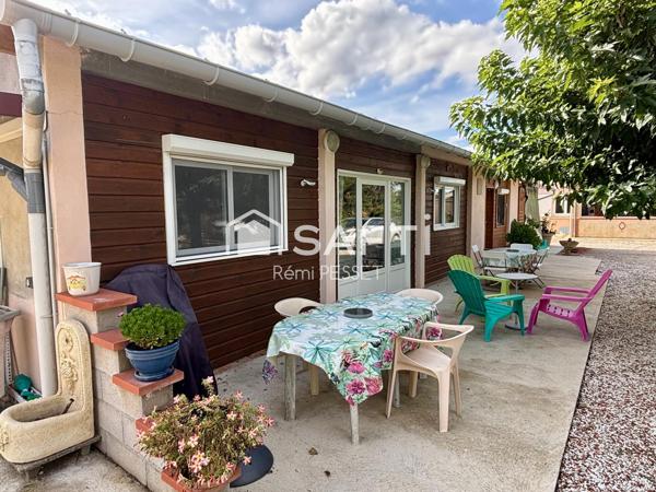 A vendre Maison modernisée avec deux dépendances et piscine