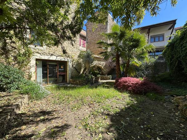 Immeuble 10 pièces 274 m2