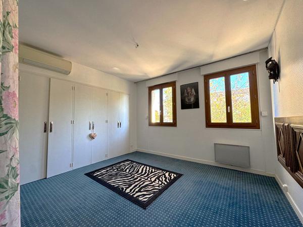 Immeuble 10 pièces 274 m2