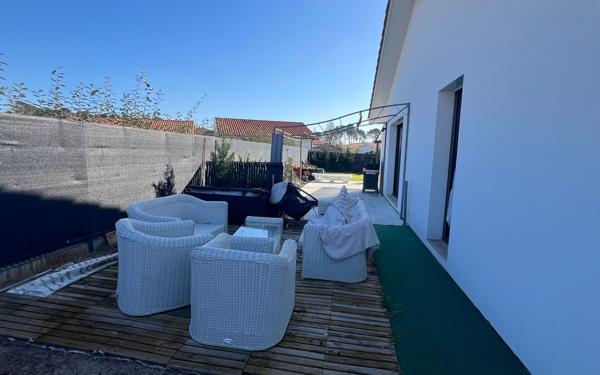 Maison à vendre    4 pièces •  Biscarrosse