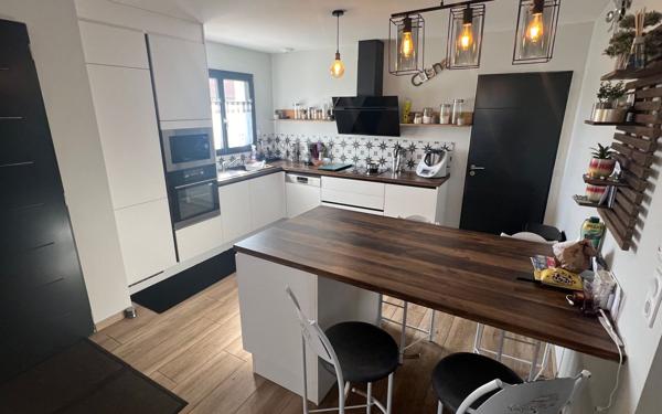 Maison à vendre    4 pièces •  Biscarrosse