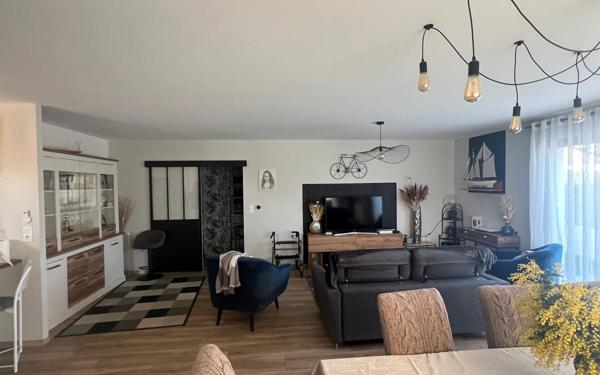 Maison à vendre    4 pièces •  Biscarrosse