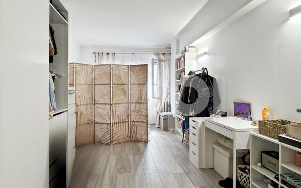 Appartement à vendre    5 pièces • 108 m2 Toulon