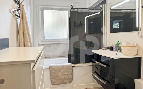 Appartement à vendre    5 pièces • 108 m2 Toulon