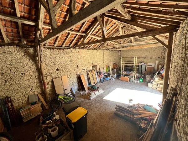 Maison 155m² rénovée + 2 granges 280 m²