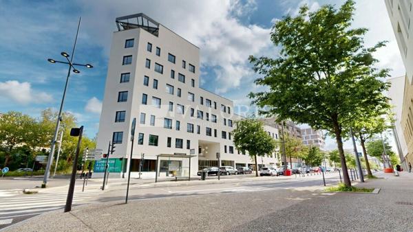 Bureau de 1 500m² à 5 590m² à la vente