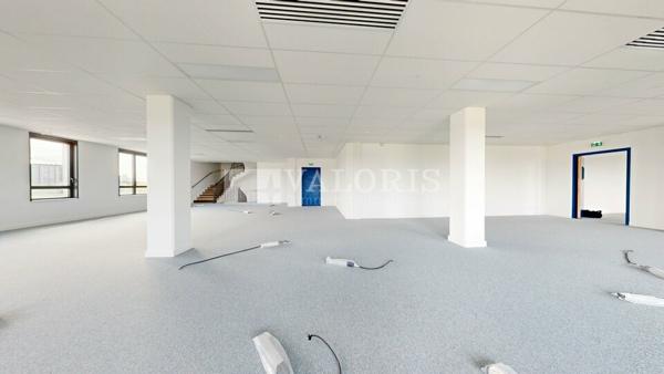 Bureau de 1 500m² à 5 590m² à la vente