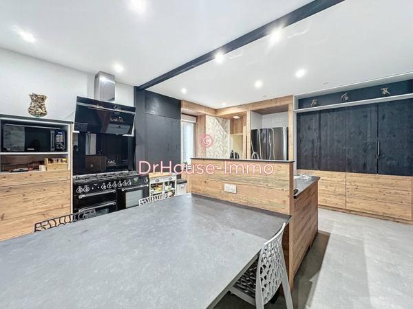 Maison à vendre 9 pièces de 250 m²