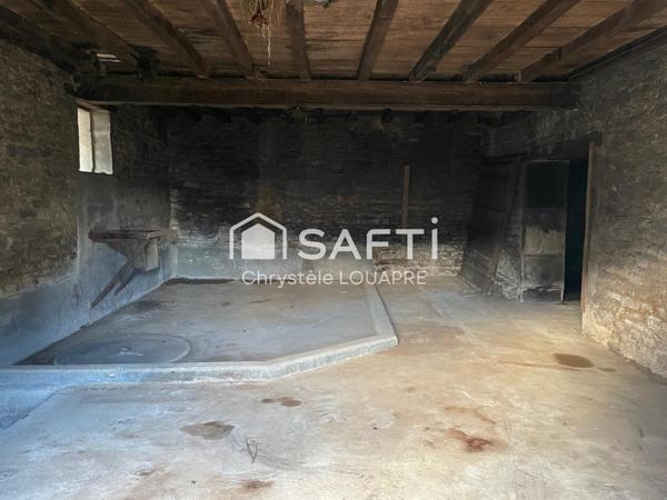Ancien corps de ferme à rénover 250m² au sol