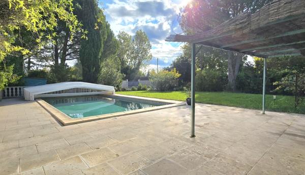 Caumont-sur-Durance (84510) PROPRIETE 225M² avec 2 logements, PISCINE, TERRAIN 1490m²