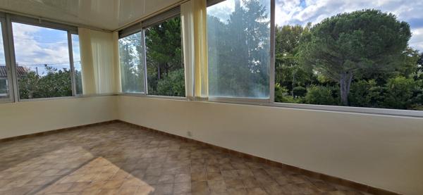 Caumont-sur-Durance (84510) PROPRIETE 225M² avec 2 logements, PISCINE, TERRAIN 1490m²