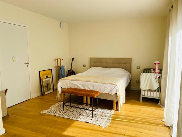 Nous vous proposons cette belle maison de prestige dans le quartier du mont valérien.