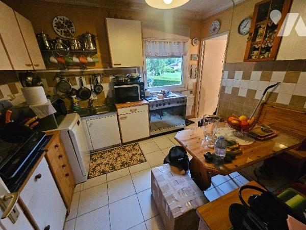 15272
A URIMENIL (88220) 24 Les Peuteux.
Une maison à usage d’habitation de 1976