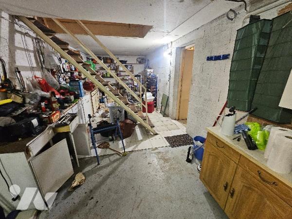 15272
A URIMENIL (88220) 24 Les Peuteux.
Une maison à usage d’habitation de 1976