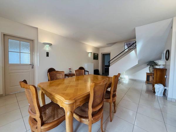 Maison contemporaine 6 pièces – 156 m² habitables – Terrain de 801 m²