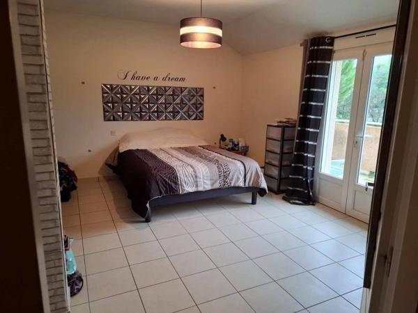 Maison contemporaine 6 pièces – 156 m² habitables – Terrain de 801 m²