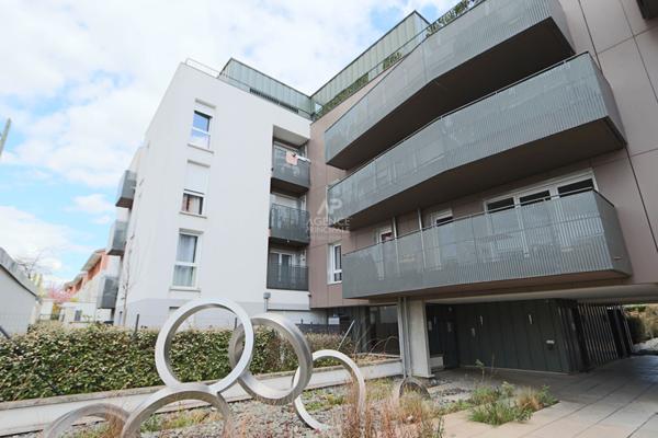 Appartement 3 pièce(s) 62 m2 €239 000 ** - Référence 8977