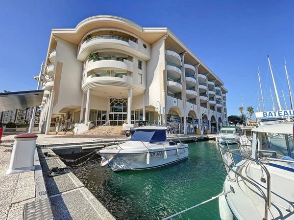 Studio avec vue imprenable sur le port de fréjus