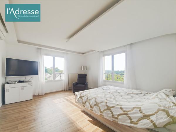 Maison Meulan En Yvelines 263 m², sous sol total, 1500 m² de parcelle