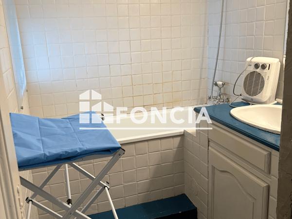 Location Appartement meublé 2 pièces 41.38 m² - 25 AVENUE CARNOT Ales 30100