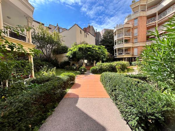 TOULOUSE JEANNE D ARC T3 Terrasse jardin pkg